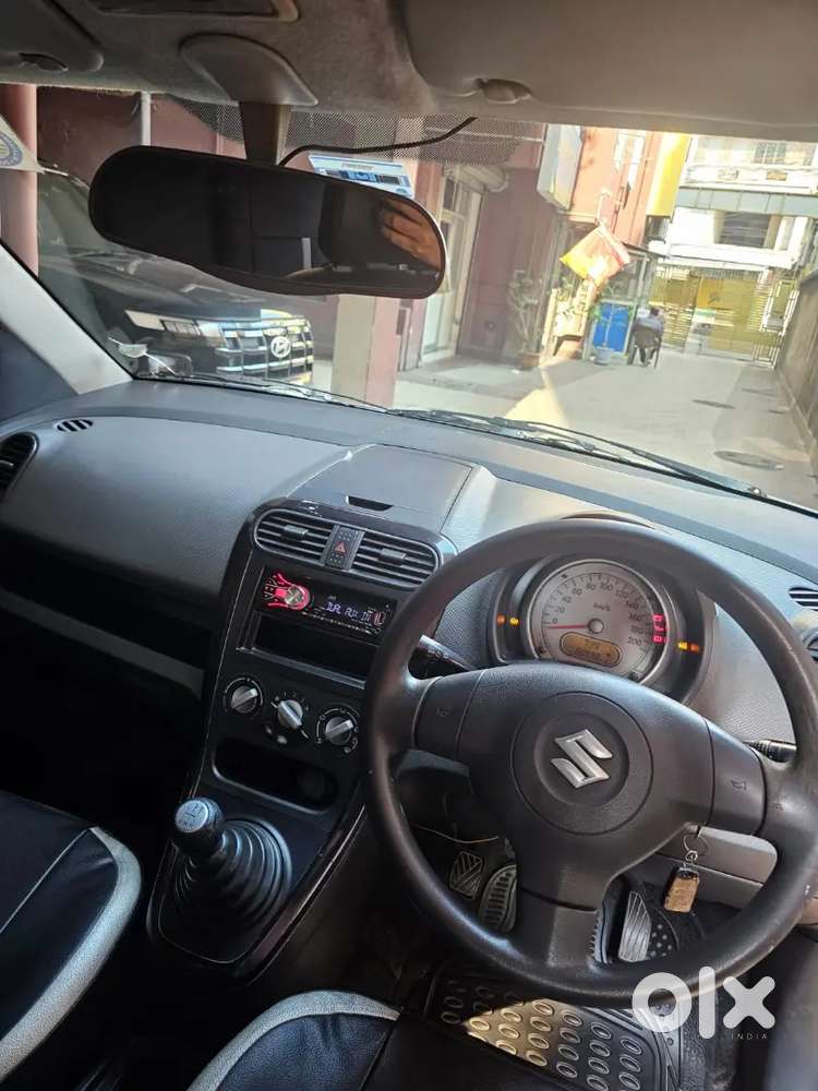 Senior Bank Officer, 1st Owner Ritz 2012