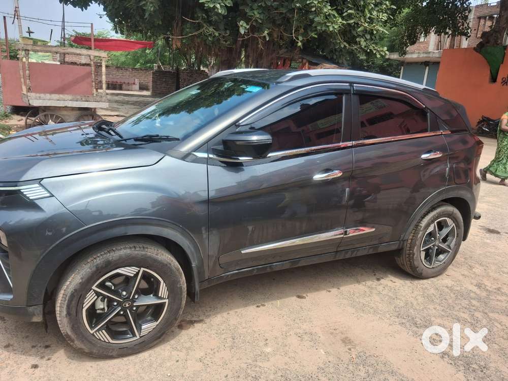 Tata Nexon Creative Plus S 1.2 Revotron Petrol 6 Mt, 2025, Petrol
