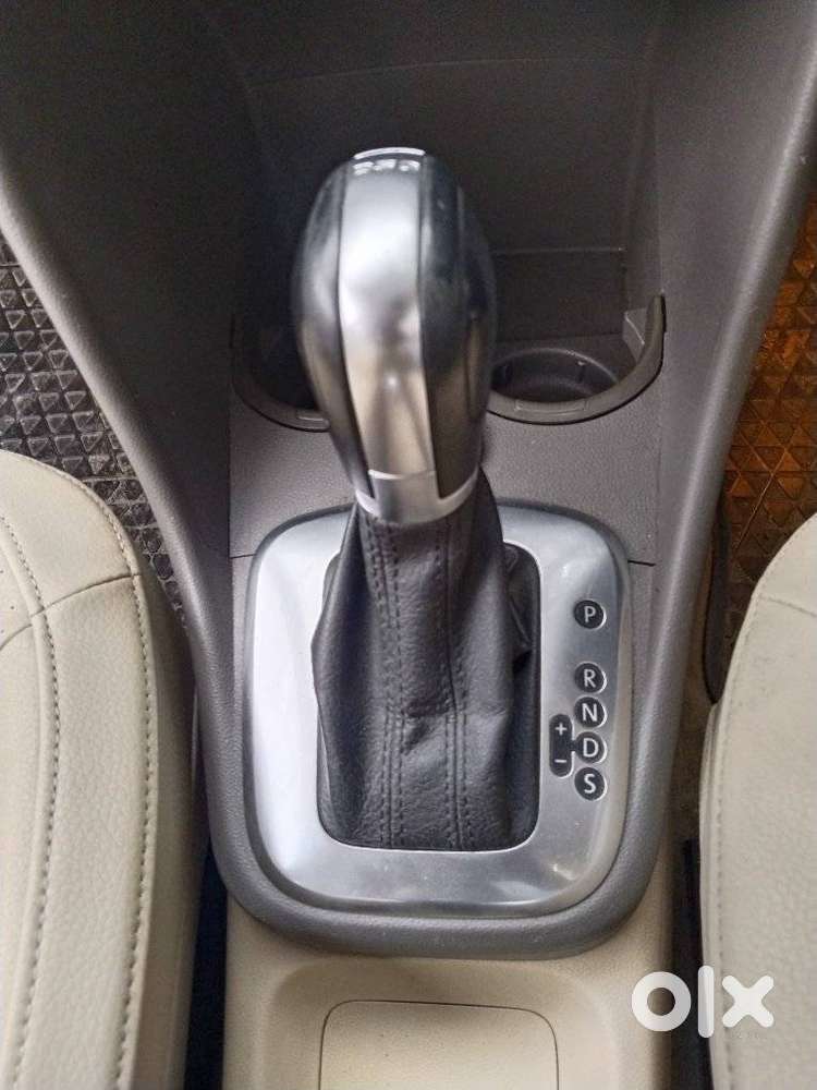 Volkswagen Vento 1.2 Tsi Highline At, 2016, Petrol