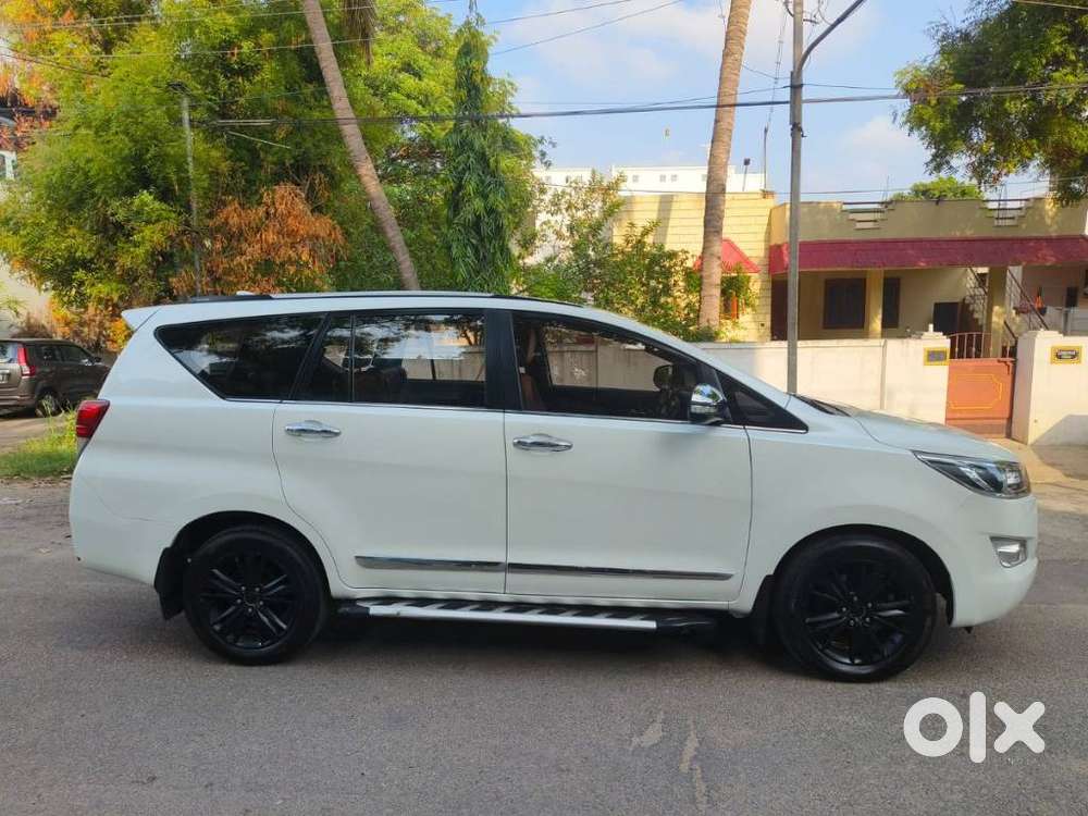 Toyota Innova Crysta 2.8z Automatic, 2017, Diesel