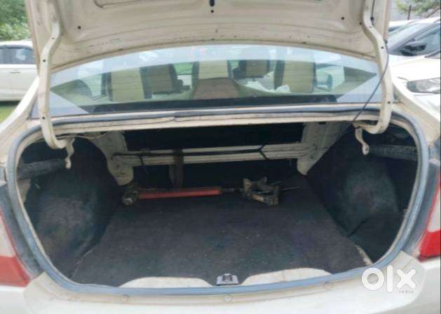Mahindra 2011 Sedan