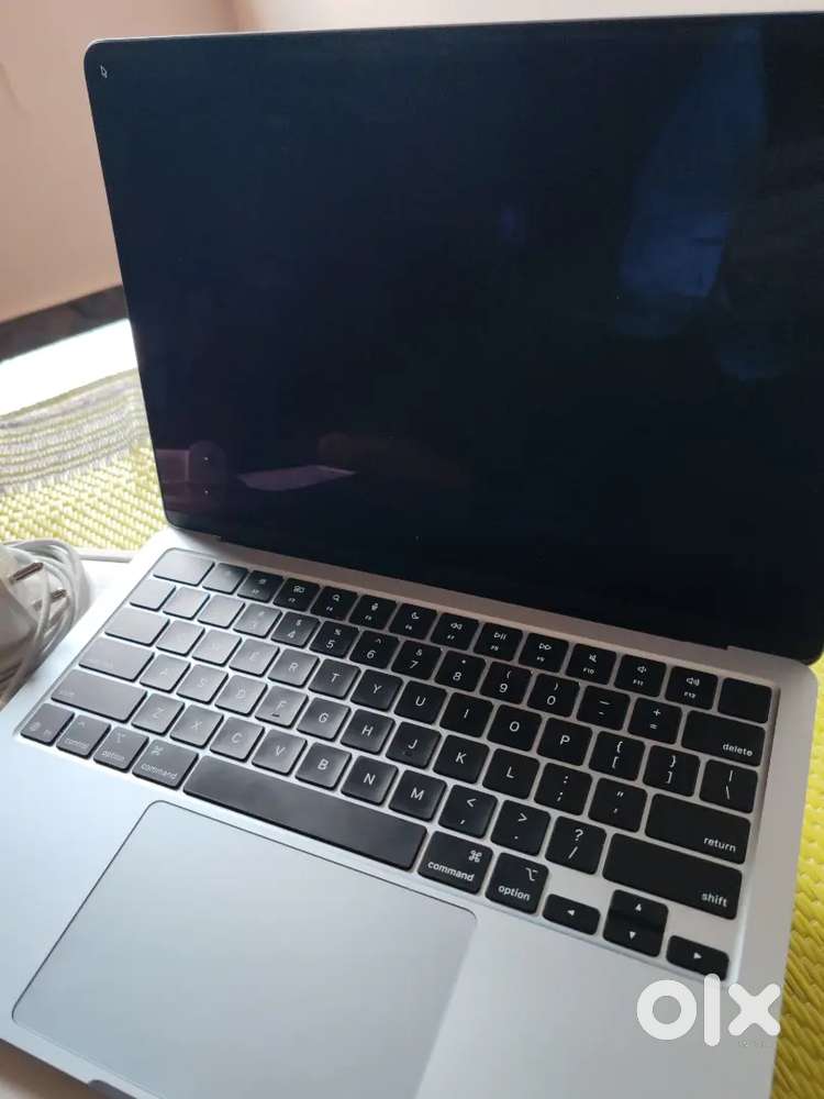 Macbook Air M4 Within Warranty, with original Bill, Box