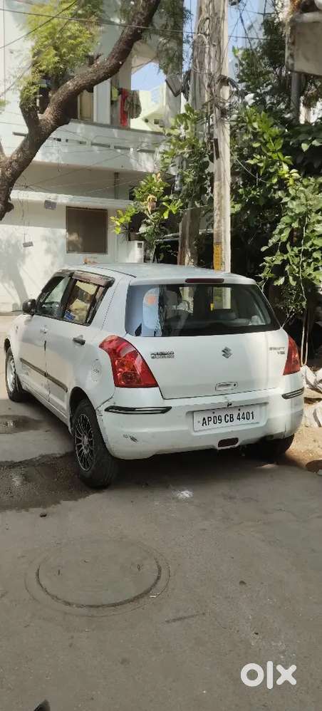 Maruti Suzuki Swift Dzire 2011