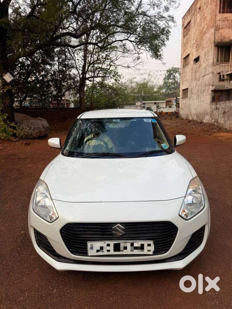 Maruti Suzuki Swift Vxi + Manual, 2019, Petrol