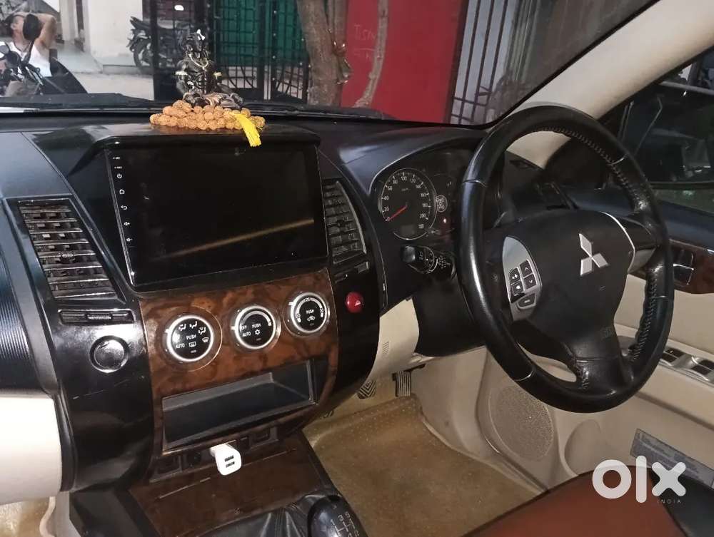 Mitsubishi Pajero Sport 2013 Diesel 75000 Km Driven