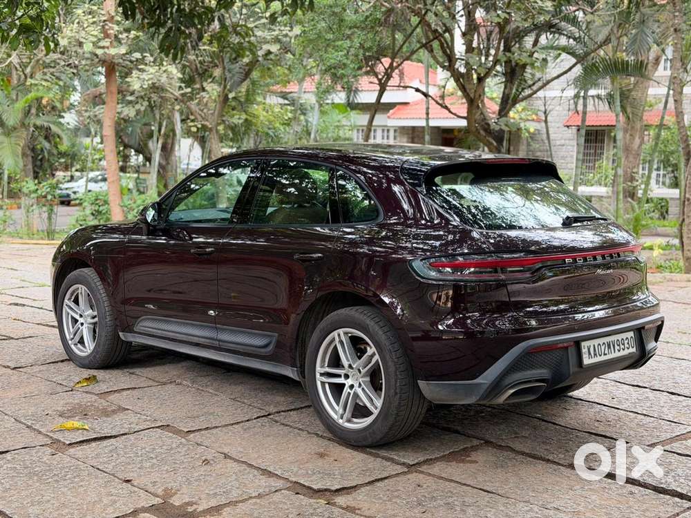 2024 Porsche Macan Petrol