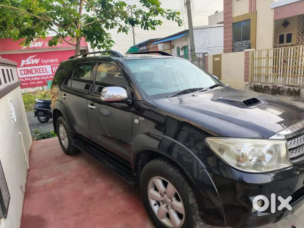 Toyota Fortuner 2011 Diesel 250000 Km Driven