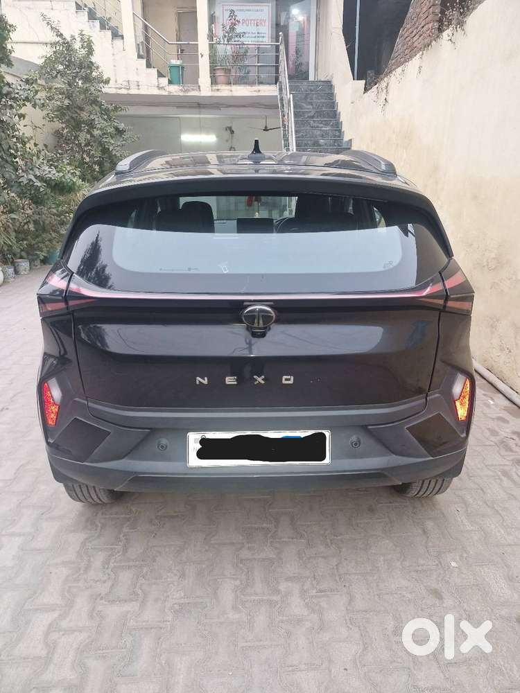 Tata Nexon Black  Manual  Clean Interior  Well-maintained Family Ca