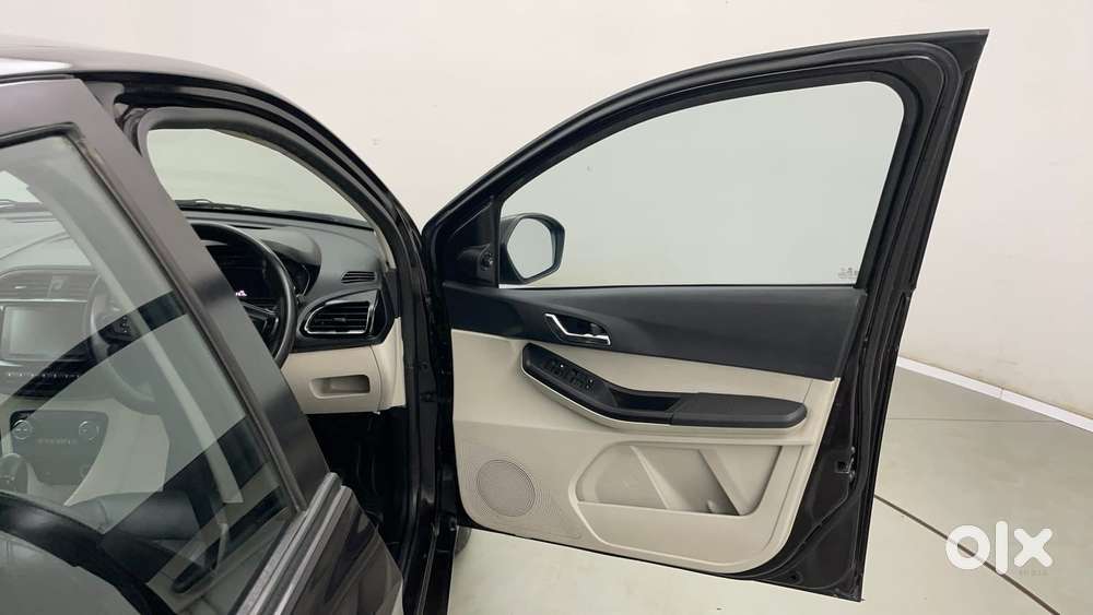 Tata Tiago Xza Plus, 2022, Petrol