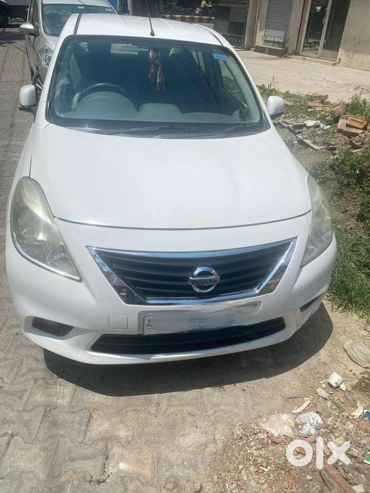 Nissan Sunny 2012 Petrol 40000 Km Driven