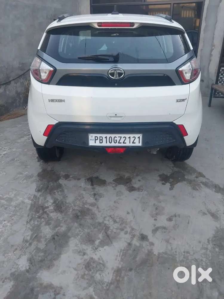 Tata Nexon Zxa Plus Amt Push Button Start