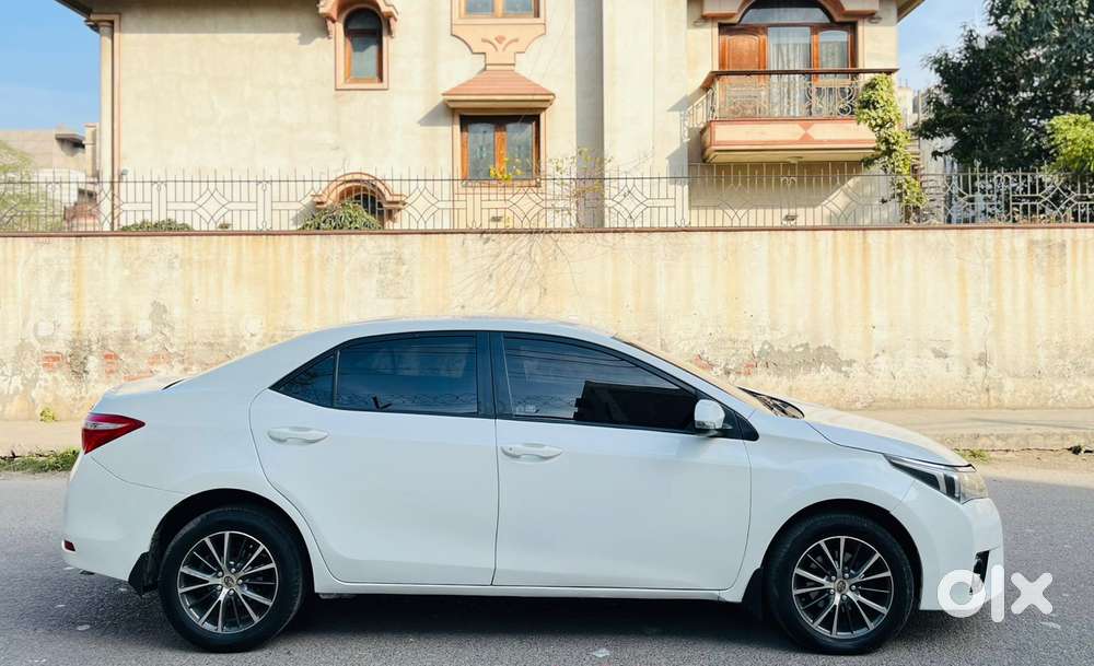 Toyota Corolla Altis 1.8 G Cng, 2016, Petrol