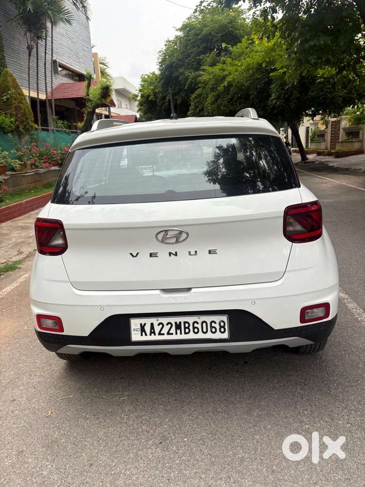 Hyundai Venue 1.2 S Plus, 2019, Petrol
