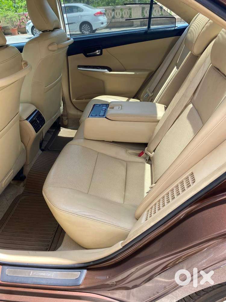 2016 Toyota Camry Hybrid  1st Owner  58k Km  Full Service History