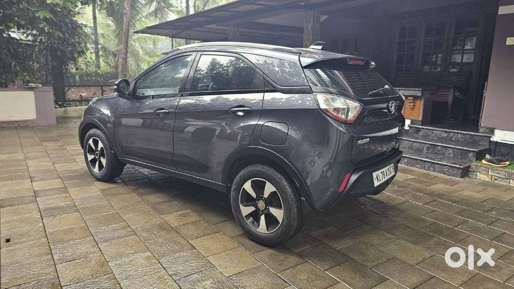 Tata Nexon 1.2 Revotron Xza Plus, 2019, Petrol
