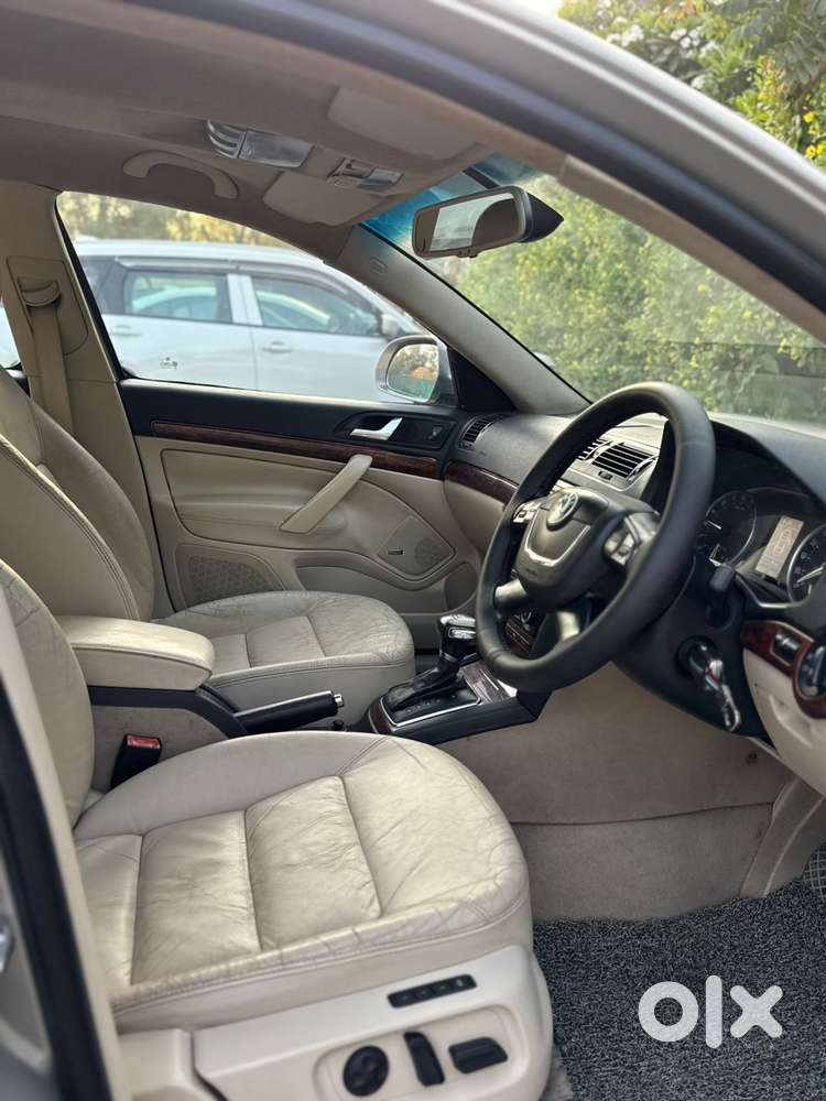 Skoda Laura 2.0 Tdi At L And K, 2011, Diesel