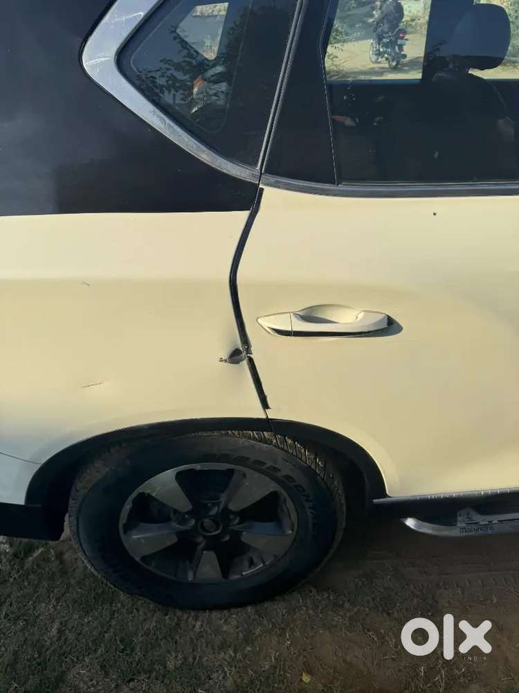 Mahindra Alturas G4 2020