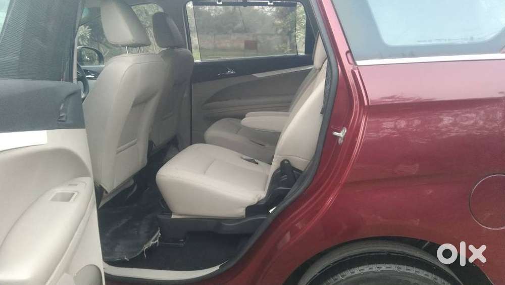 Mahindra Marazzo M8, 2019, Diesel