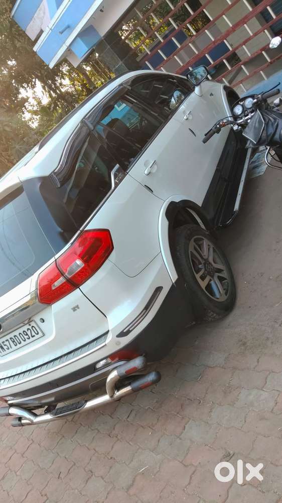 Tata Hexa 2.2 Xt 4x4 7 Str Dual Tone, 2017, Diesel