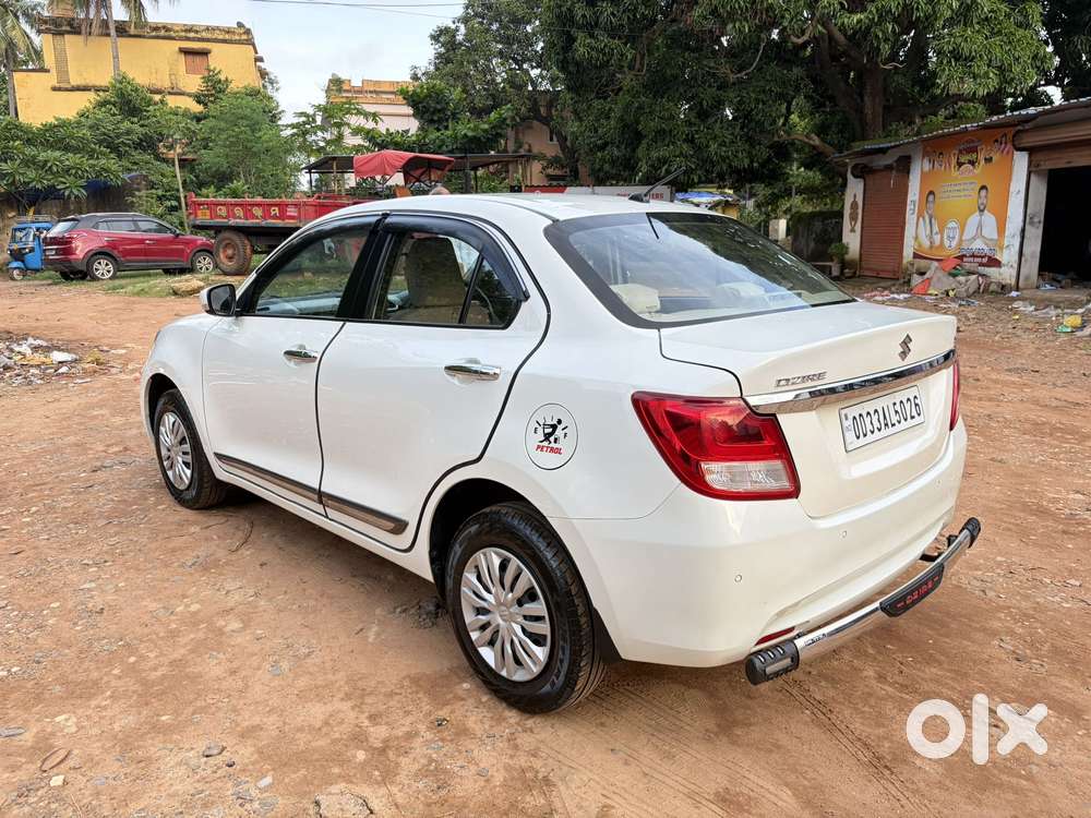 Maruti Suzuki Swift Dzire Vxi Optional, 2023, Petrol
