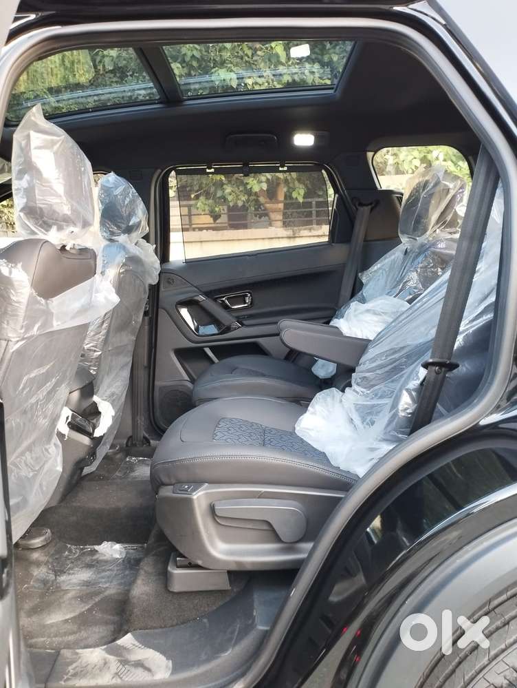 Tata Safari Accomplished X Plus 7 Str Dark Edition At, 2025, Diesel