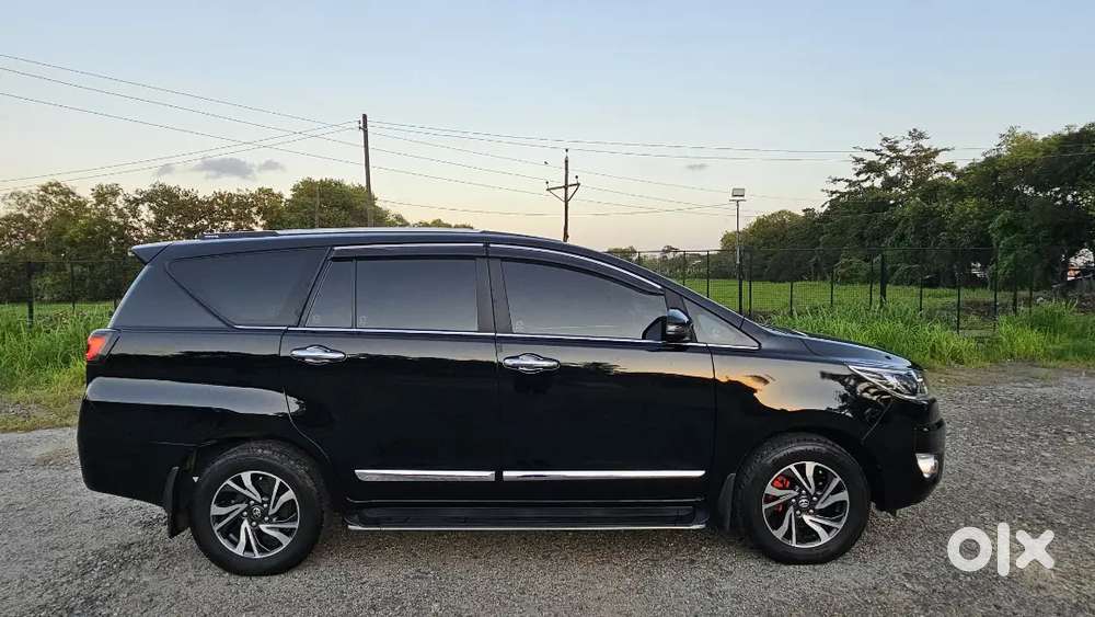 Toyota Innova Crysta 2023