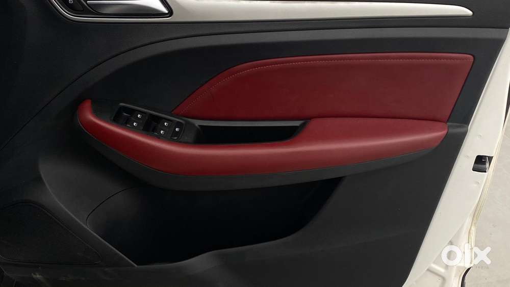 Mg Astor 1.3 Savvy Turbo At S Red, 2023, Petrol