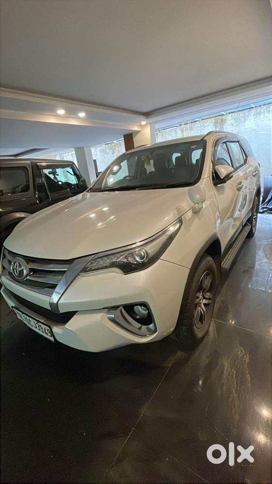 Toyota Fortuner 2017 Diesel 72000 Km Driven