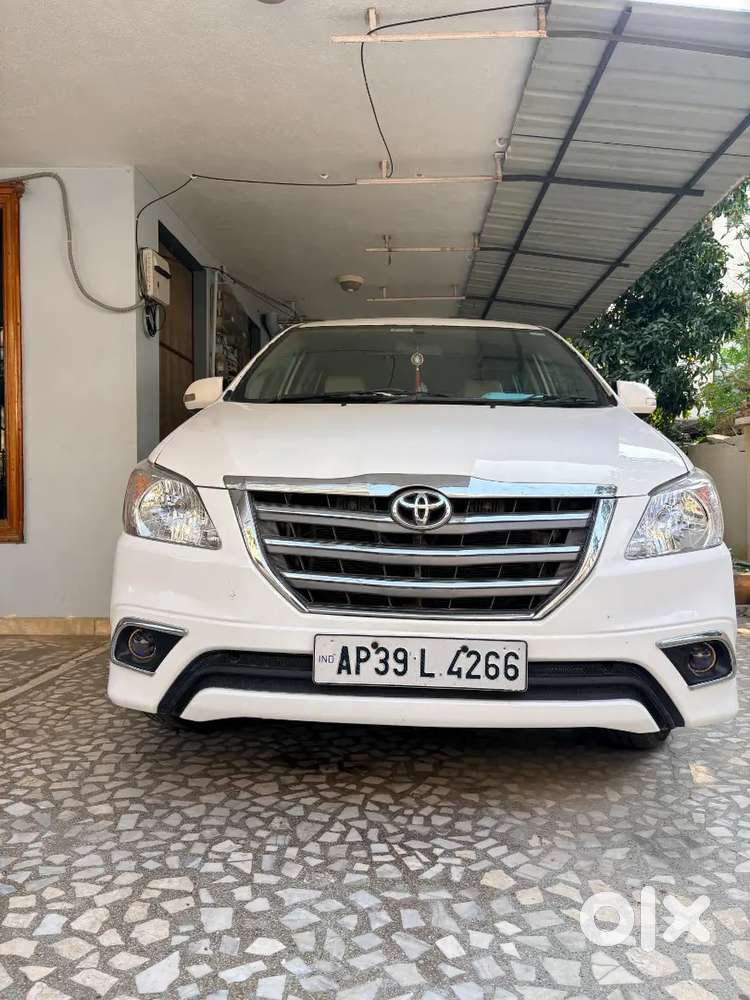 Toyota Innova 2014 Diesel 234000 Km Driven