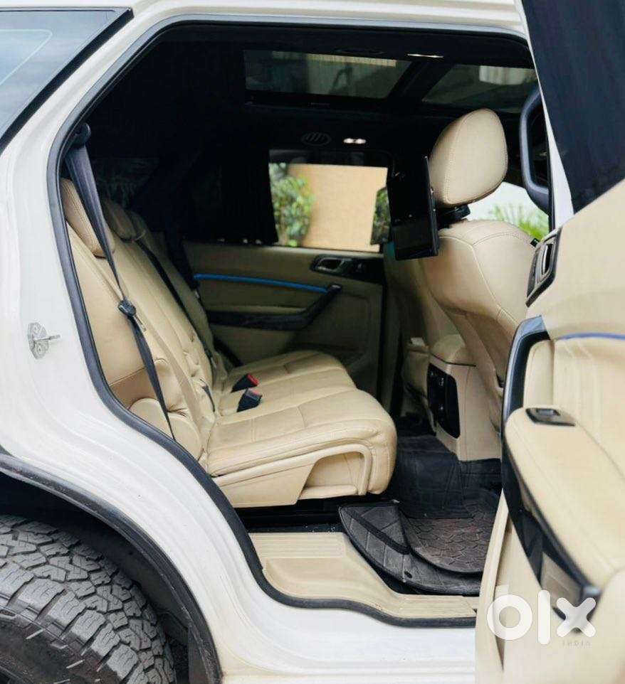 Ford Endeavour 3.2 Titanium 4x4 At, 2017, Diesel