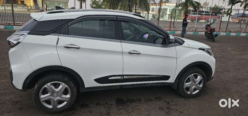 Good Condition Showroom Service History Single Hand Use With Sunroof