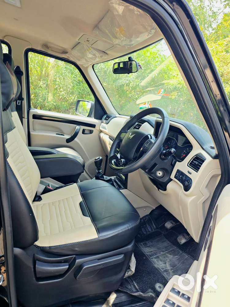 Mahindra Scorpio S11 Mt 7s, 2025, Diesel