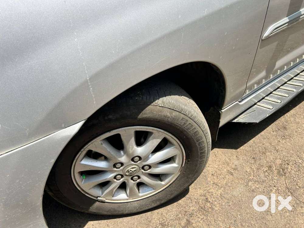 Toyota Innova 2.5 V 7 Str, 2013