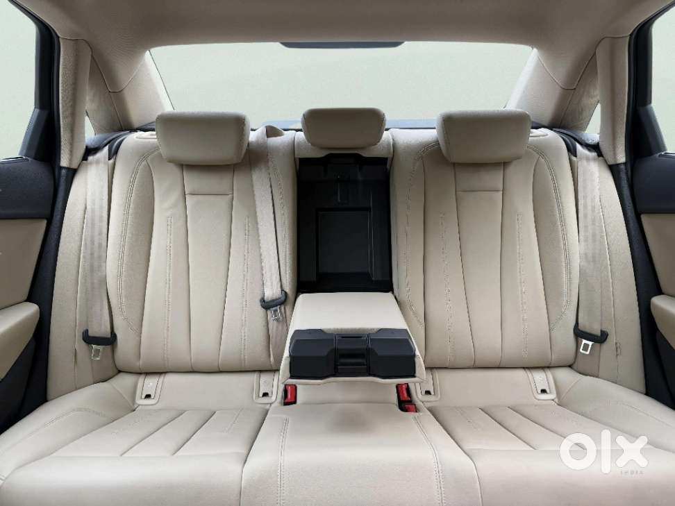 Audi A4 1.8 Tfsi Premium Plus, 2024, Petrol