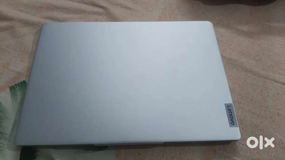 Lenovo IdeaPad Slim 5 i5 12th Gen  16GB  1TB SSD