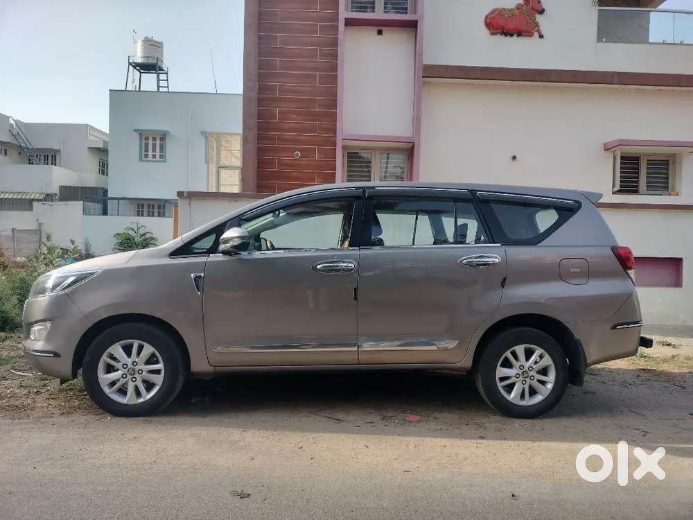 2018 Innova Crysta
