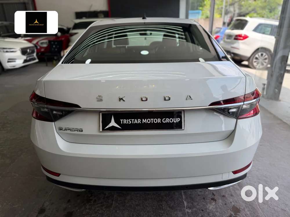 Skoda Superb 2.0 L&k Tsi At, 2022, Petrol