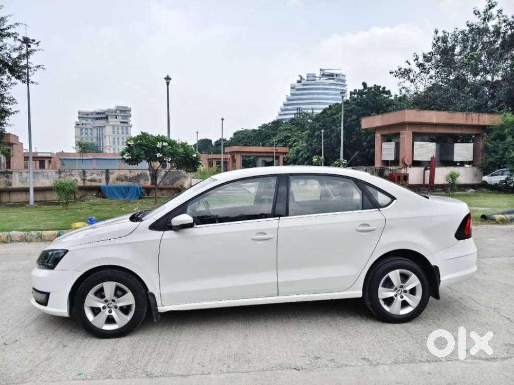 Skoda Rapid 1.0 Ambition Tsi At, 2021, Petrol