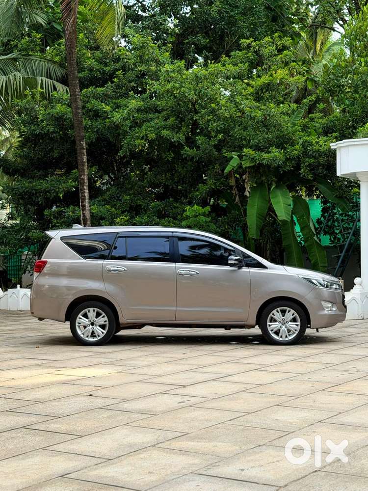 Toyota Innova Crysta 2.4 Z 7 Str, 2016, Diesel