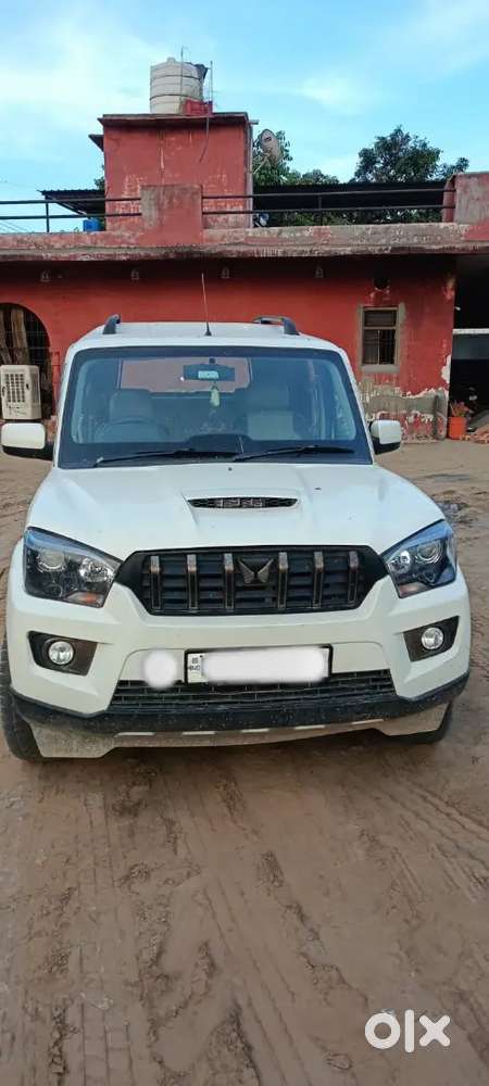 Mahindra Scorpio Classic 2018 Diesel 124000 Km Driven