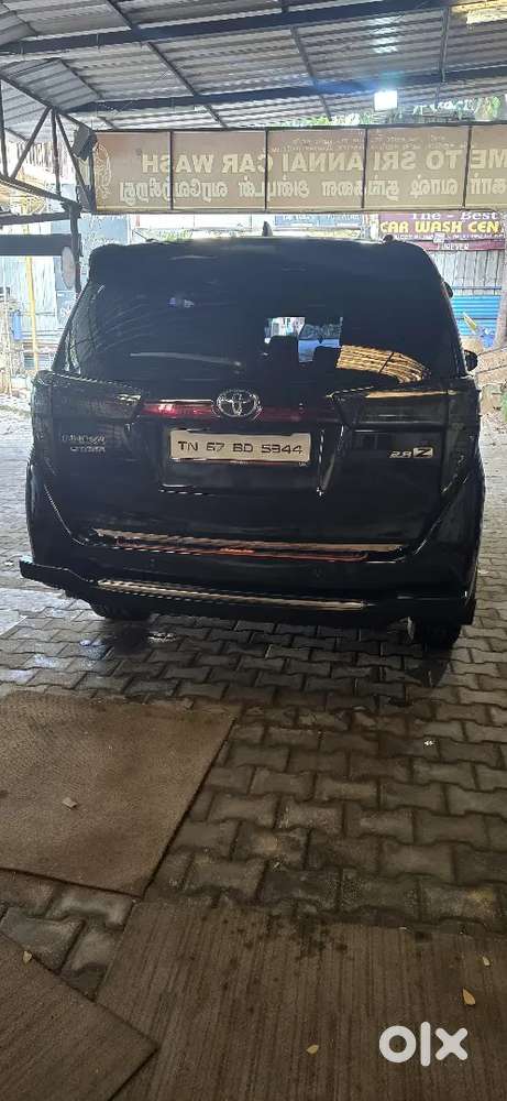 Toyota Innova Crysta 2016 Diesel Well Maintained