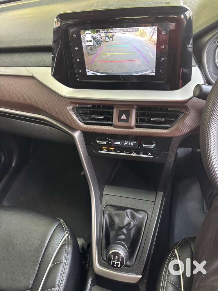 Maruti Suzuki Brezza 1.5 Zxi At Smart Hybrid, 2022, Petrol