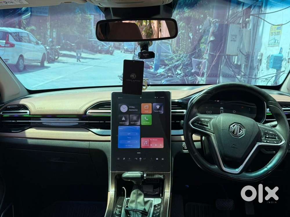 Mg Hector Plus Savvy Pro