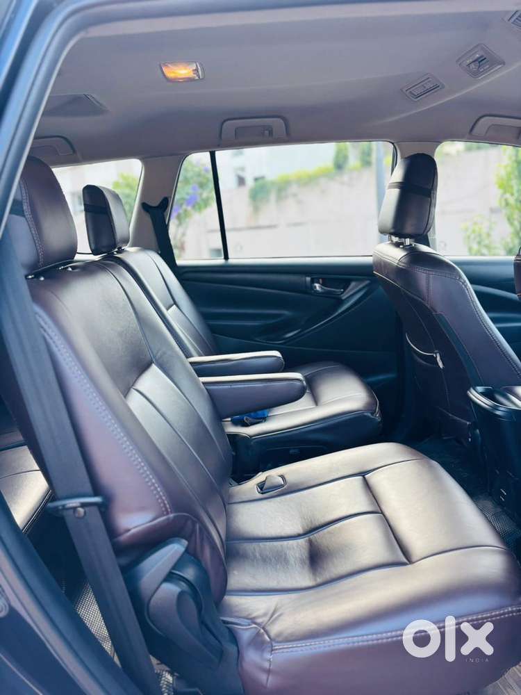 Toyota Crysta 2022 2.4gx (recently Serviced)
