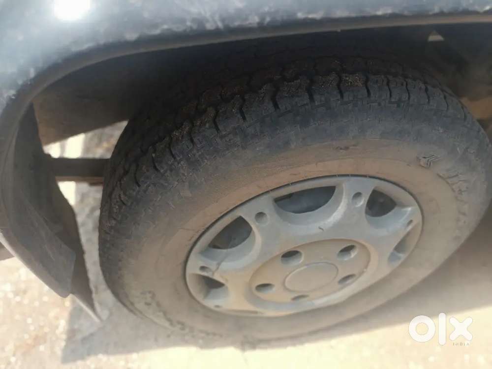 Car Super Condition Mein Hai
