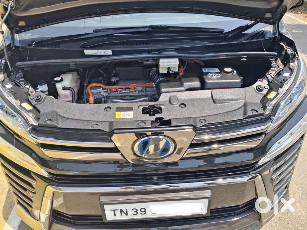 Toyota Vellfire 2.5 Executive Lounge, 2021, Petrol
