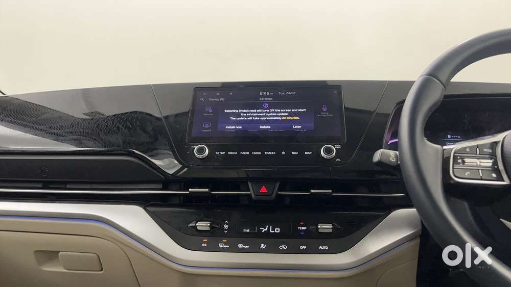 Kia Carens 1.4 Luxury Plus 6 Str, 2022, Petrol