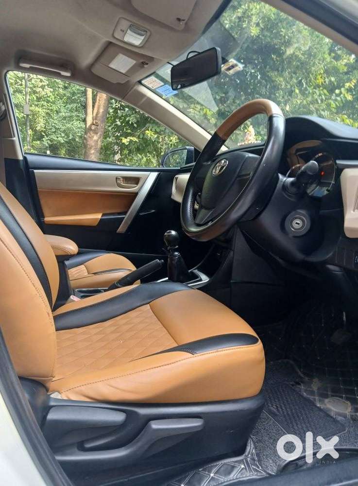 Toyota Corolla Altis 1.8 J, 2015, Petrol