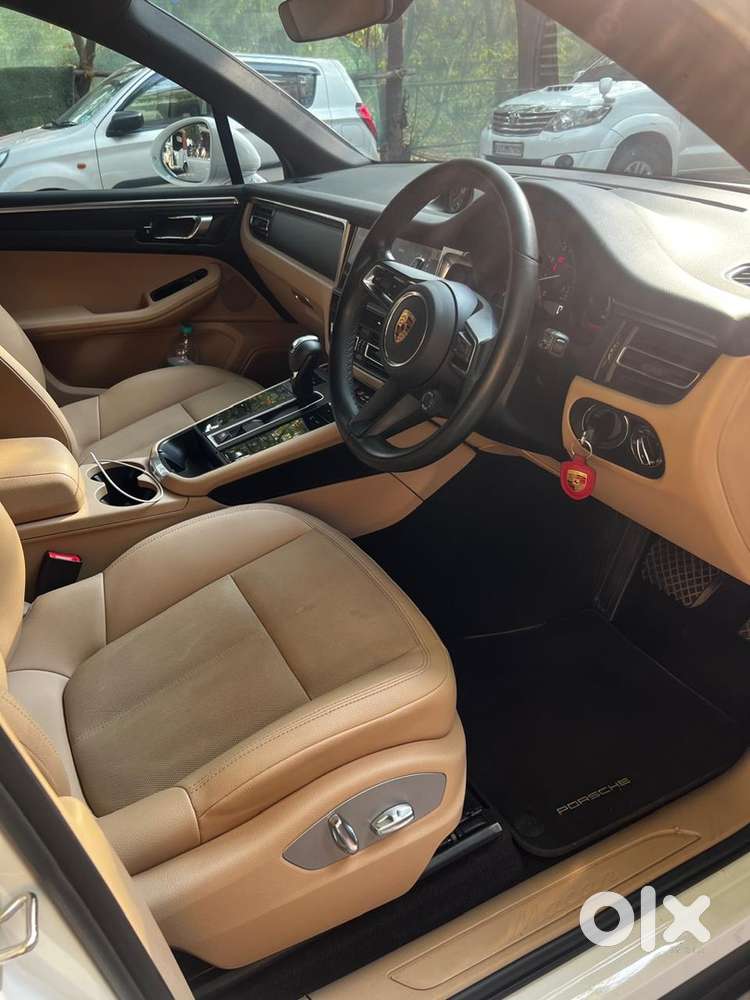 2022 Porsche Macan Base
