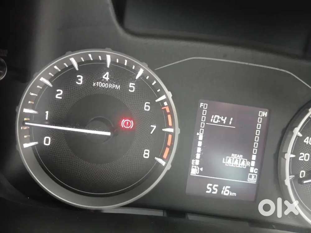 Maruti Suzuki Brezza Vxi 2025